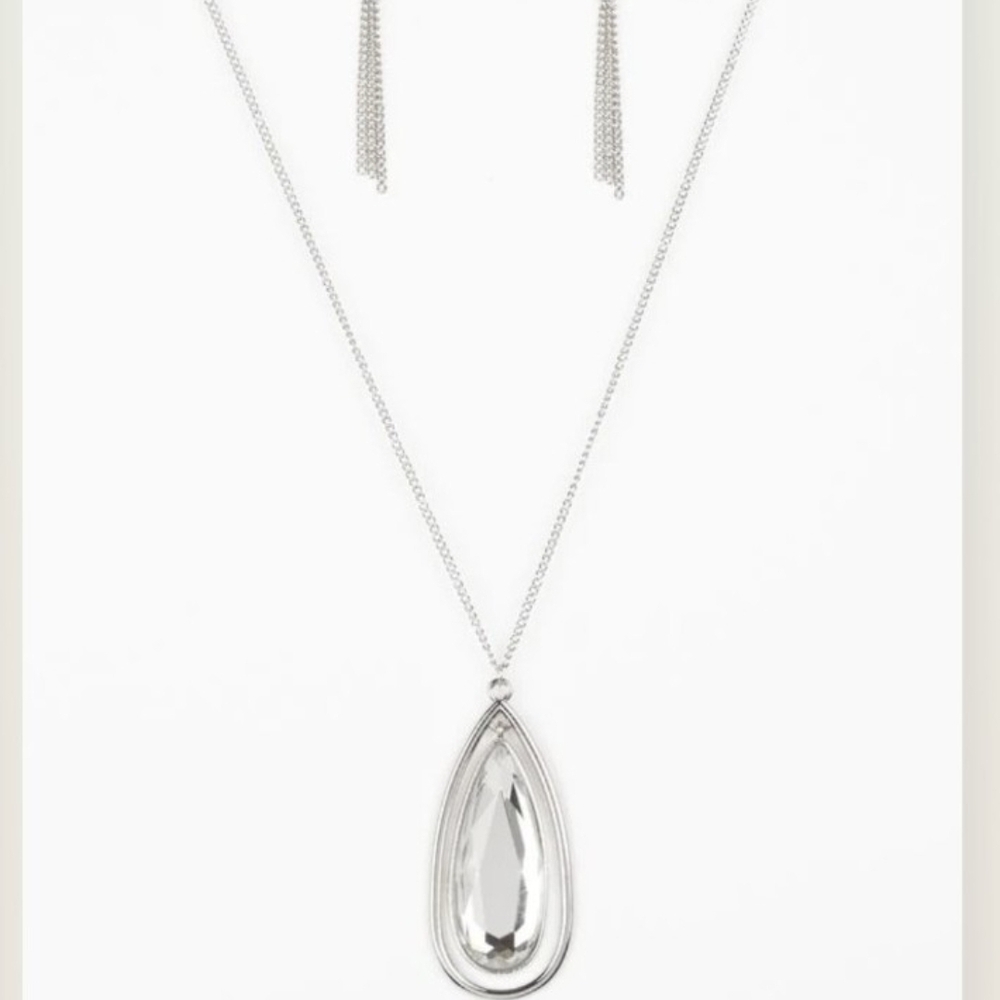 Paparazzi Silver Teardrop Necklace Set The Royal Coronation White Fashion Jewels